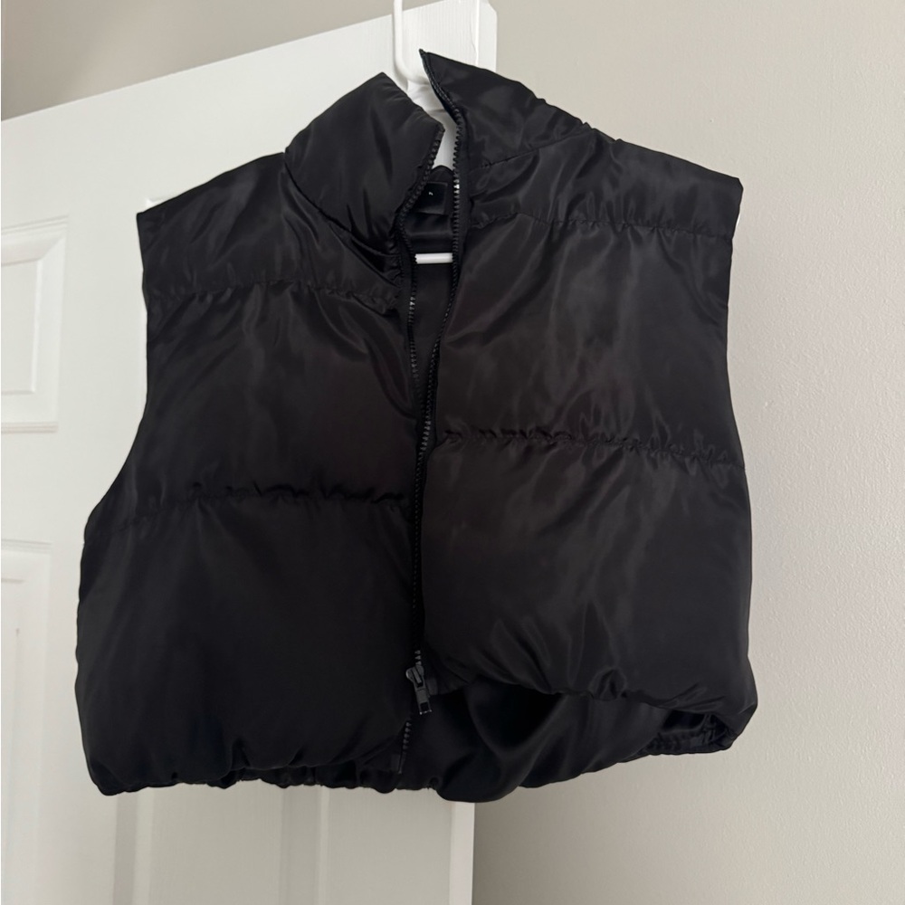 SHEIN Classic Black Quilted Vest